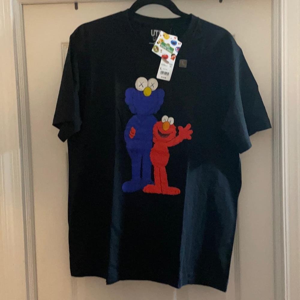Kaws x uniqlo